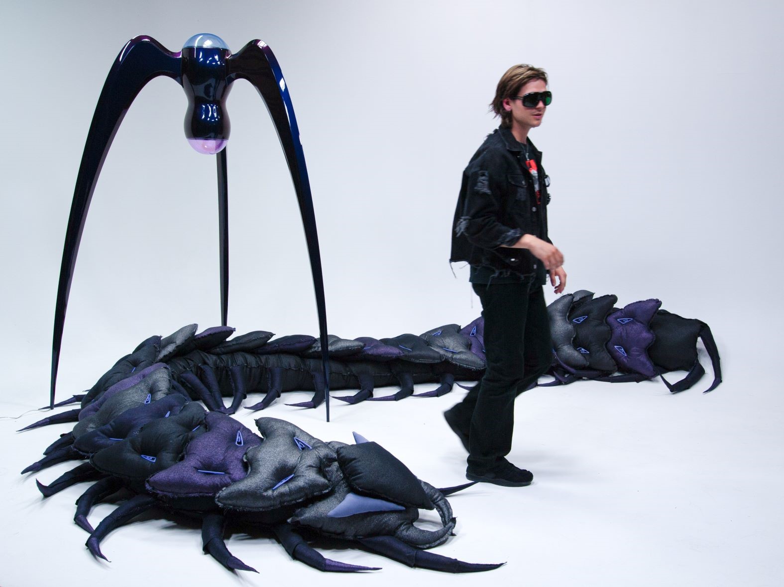 Henri Vanhaerents’ plush centipede installation with a space-inspired lamp designed by him and 3D-printed by Art Nzo